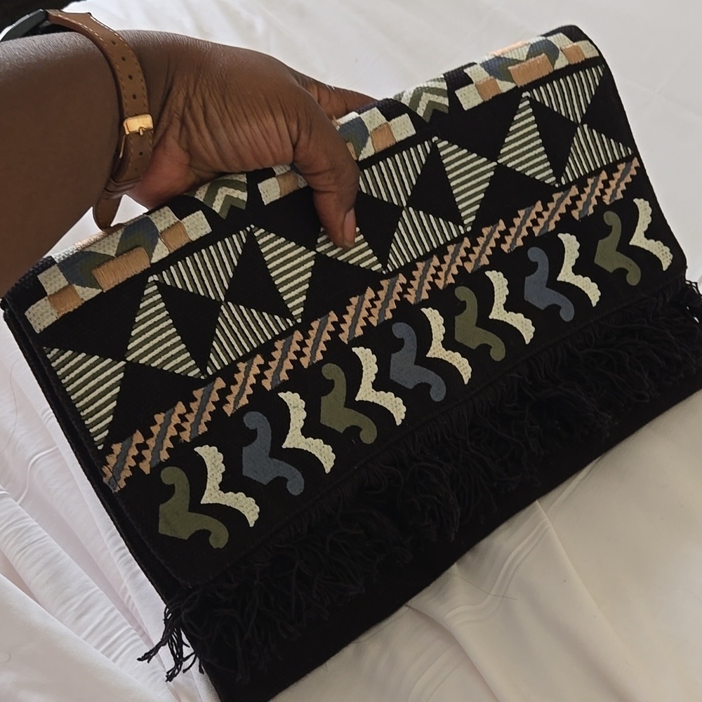 Stella & Dot Elegant Black Boho Bohemian Fabric Taj Embroidered Clutch